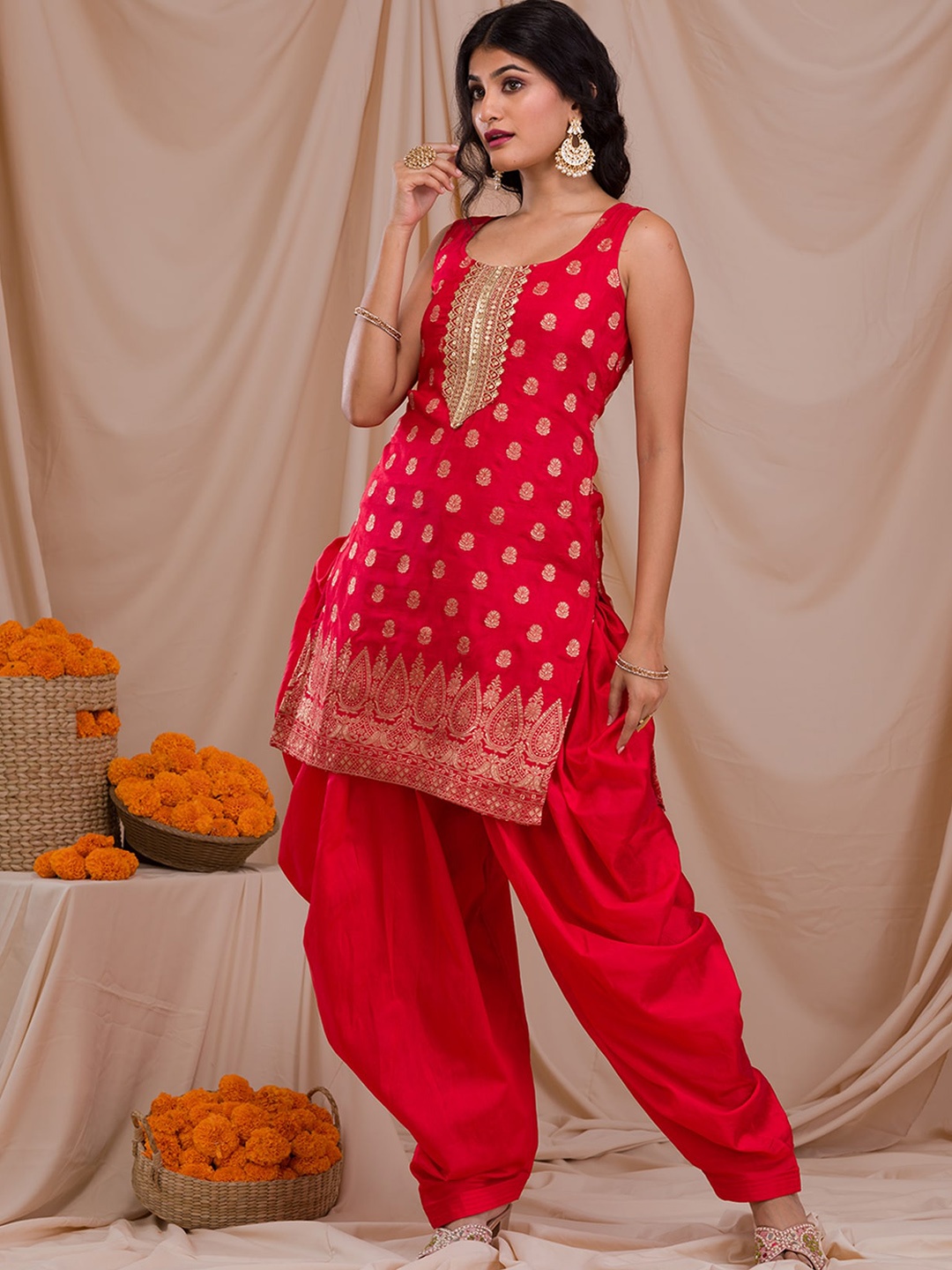 Koskii Ethnic Motifs Embroidered Sequinned Kurti with Dhoti Pants & Dupatta, Red
Koskii Ethnic Motifs Embroidered Sequinned Kurti with Dhoti Pants & Dupatta, Red