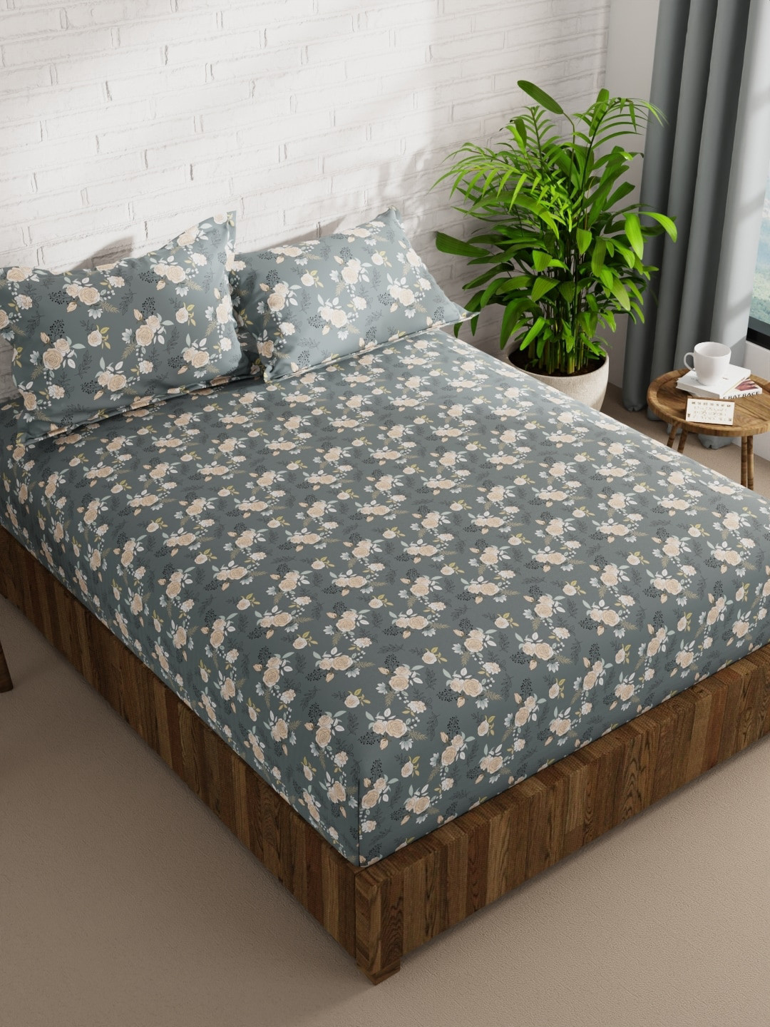 BIANCA Envogue Grey & Cream Floral 152 TC Microfiber Queen Bedsheet with 2 Pillow Covers
BIANCA Envogue Grey & Cream Floral 152 TC Microfiber Queen Bedsheet with 2 Pillow Covers