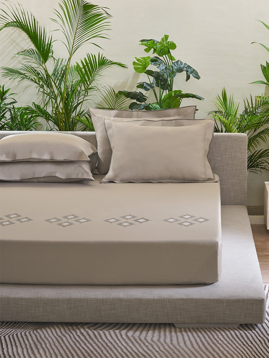 DDecor Charisma Iii Beige Geometric Cotton 180 TC King Bedsheet With 2 Pillow Covers
DDecor Charisma Iii Beige Geometric Cotton 180 TC King Bedsheet With 2 Pillow Covers