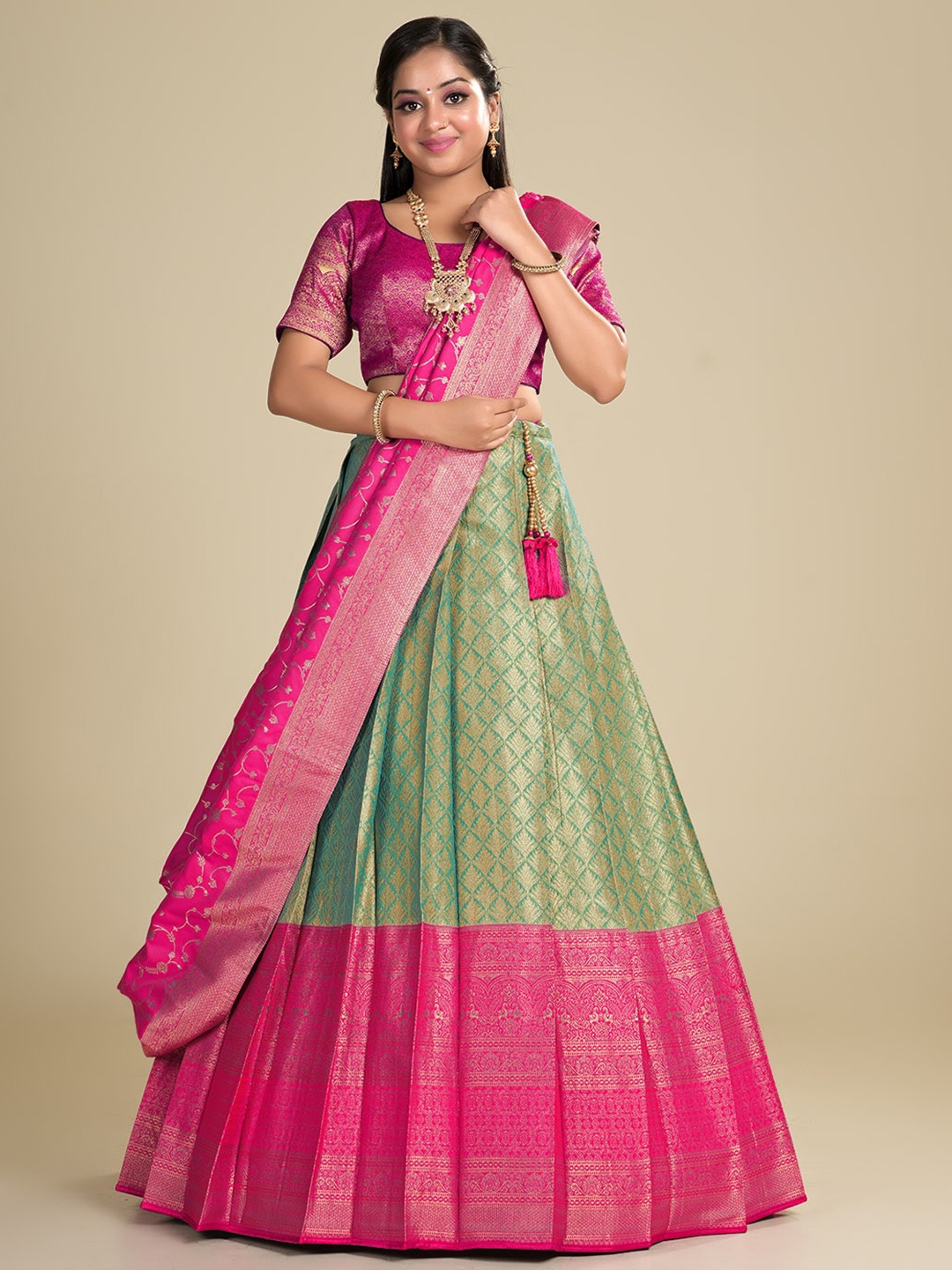 HALFSAREE STUDIO Sea Green & Pink Semi-Stitched Lehenga & Unstitched Blouse With Dupatta
HALFSAREE STUDIO Sea Green & Pink Semi-Stitched Lehenga & Unstitched Blouse With Dupatta
