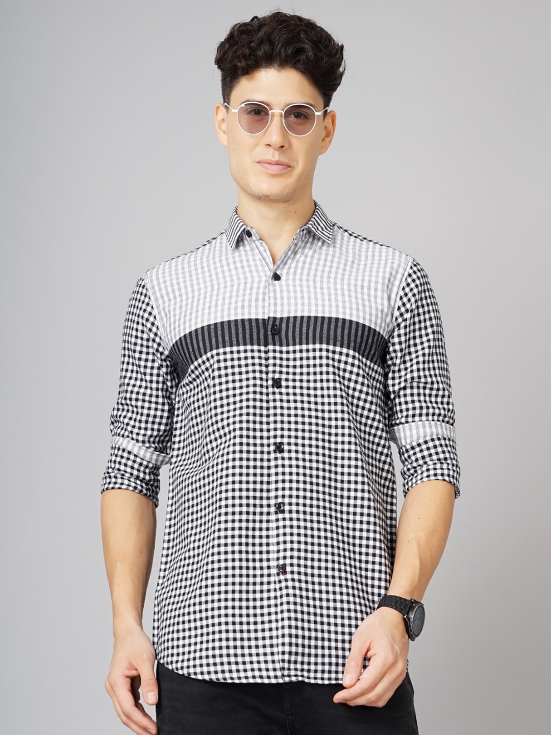 PAUL STREET Standard Slim Fit Gingham Checked Spread Collar Cotton Casual Shirt, Black
PAUL STREET Standard Slim Fit Gingham Checked Spread Collar Cotton Casual Shirt, Black