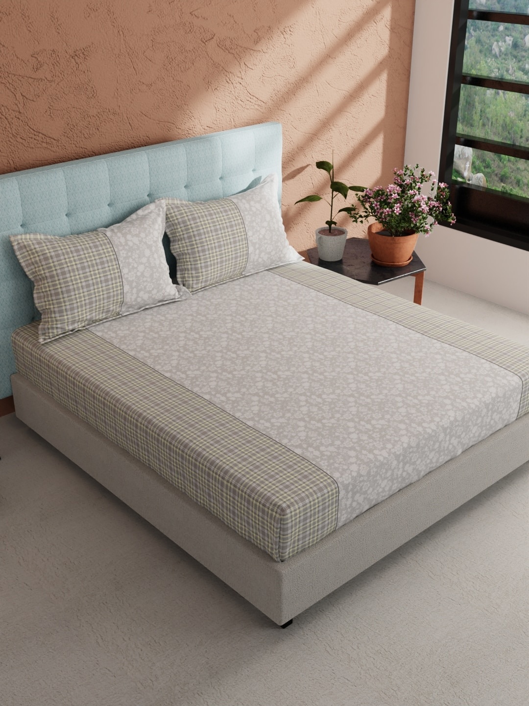 BIANCA Giodeno Grey & White Floral Cotton 144 TC King Bedsheet With 2 Pillow Covers
BIANCA Giodeno Grey & White Floral Cotton 144 TC King Bedsheet With 2 Pillow Covers