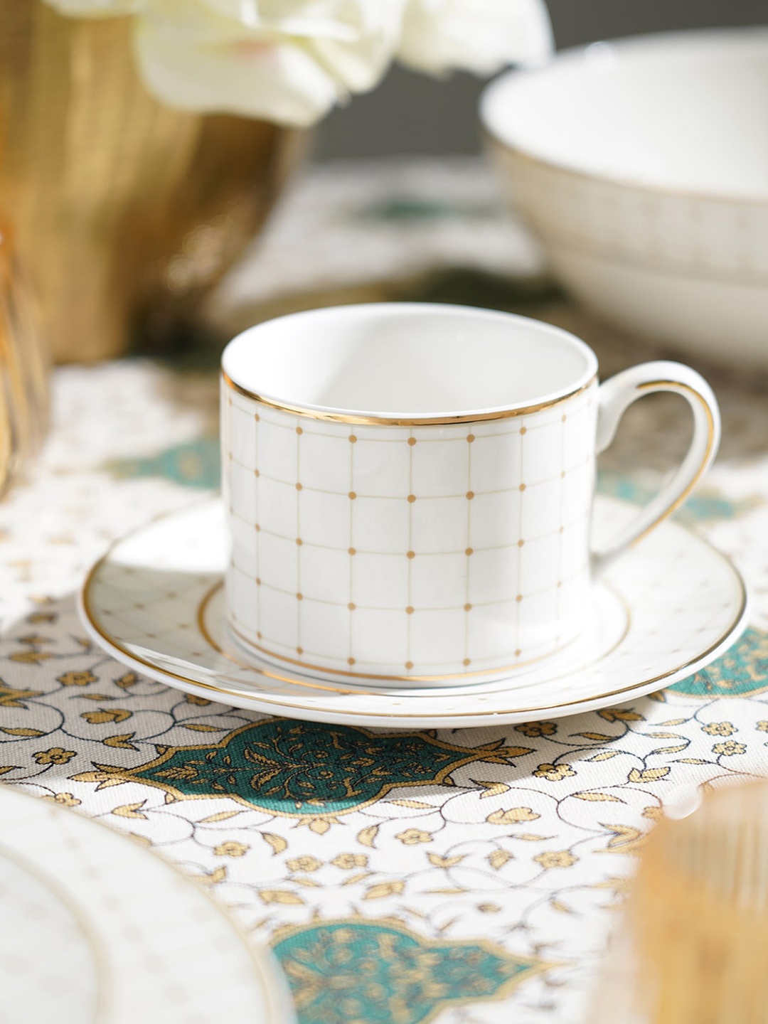 Pure Home and Living 2 Pcs White & Gold-Toned Ceramic Cups and Saucers - 300 ML Each
Pure Home and Living 2 Pcs White & Gold-Toned Ceramic Cups and Saucers - 300 ML Each