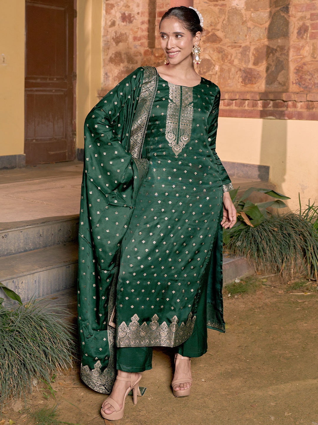 Libas Art Ethnic Motifs Woven Design Zari Pure Silk Kurta With Trousers & Dupatta, Green
Libas Art Ethnic Motifs Woven Design Zari Pure Silk Kurta With Trousers & Dupatta, Green