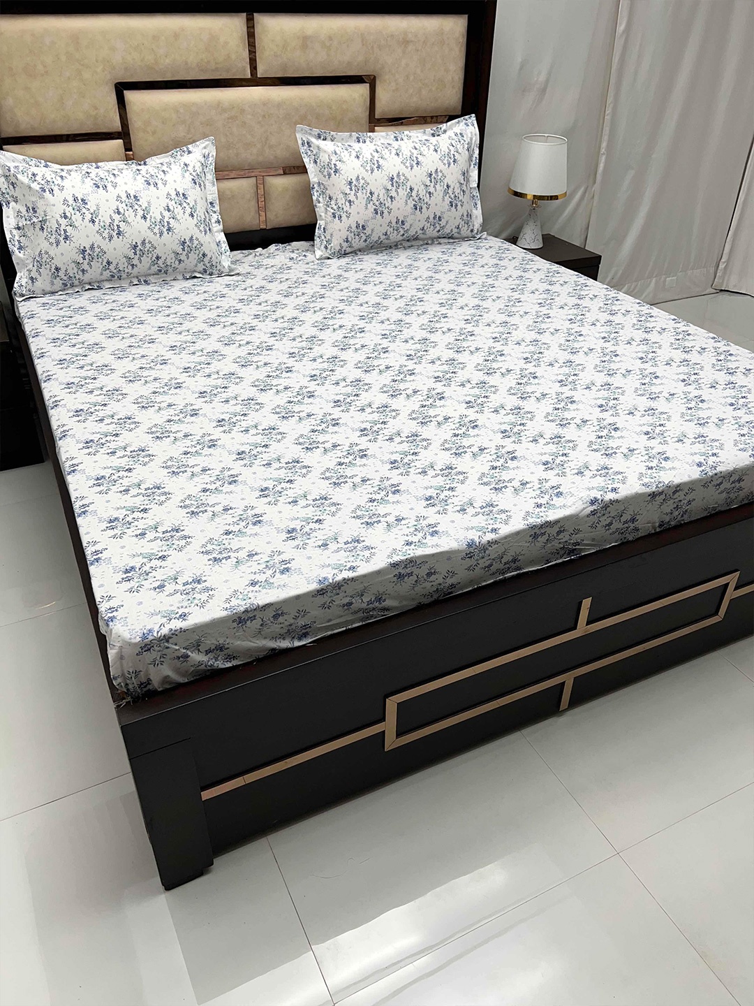 Pure Decor White & Blue Pure Cotton 300 TC Fitted Super King Bedsheet with 2 Pillow Covers
Pure Decor White & Blue Pure Cotton 300 TC Fitted Super King Bedsheet with 2 Pillow Covers