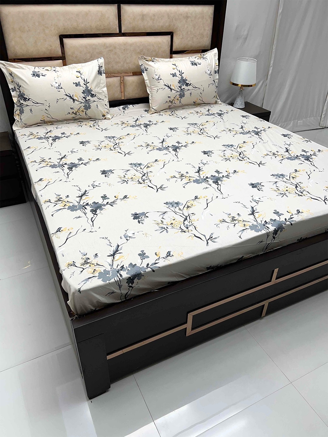 Pure Decor White & Yellow Floral Cotton 300 TC King Bedsheet With 2 Pillow Covers