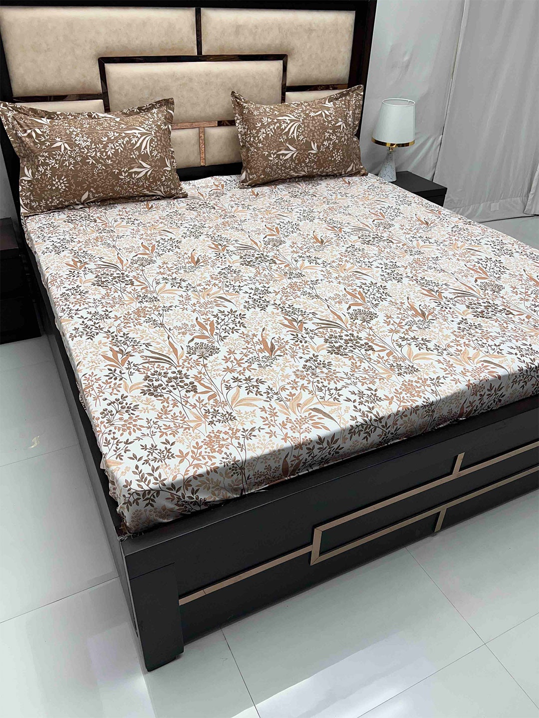 Pure Decor Sapphire White Floral Cotton Fitted 300TC Super King Bedsheet & 2 Pillow Covers, Brown
Pure Decor Sapphire White Floral Cotton Fitted 300TC Super King Bedsheet & 2 Pillow Covers, Brown