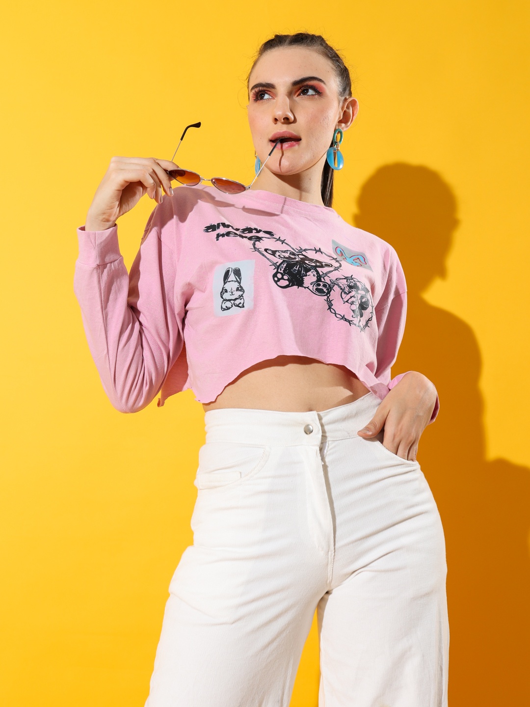 Stylecast X Hersheinbox Printed Drop-Shoulder Sleeves Pure Cotton Cropped Boxy T-shirt, Pink
Stylecast X Hersheinbox Printed Drop-Shoulder Sleeves Pure Cotton Cropped Boxy T-shirt, Pink