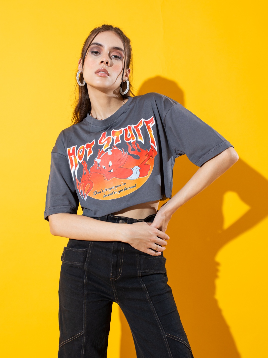 Stylecast X Hersheinbox Graphic Printed Drop-Shoulder Sleeves Pure Cotton Crop T-shirt, Charcoal
Stylecast X Hersheinbox Graphic Printed Drop-Shoulder Sleeves Pure Cotton Crop T-shirt, Charcoal