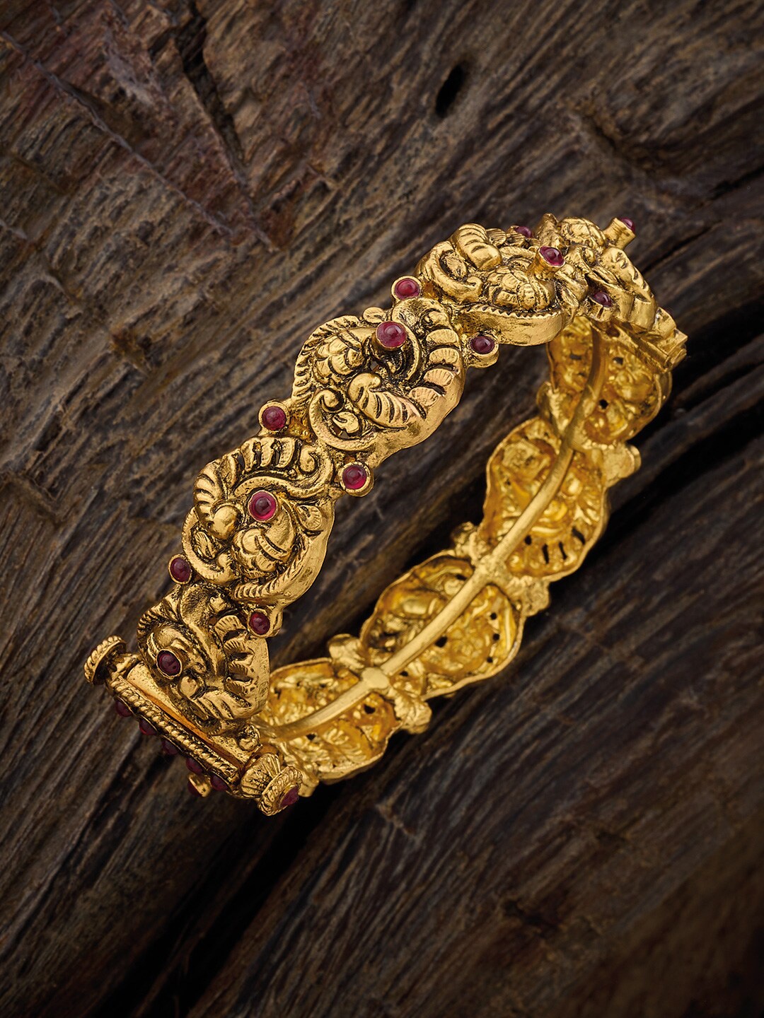Kushal's Fashion Jewellery 92.5 Pure Silver Gold-Plated Stone Studded Temple Bangle
Kushal's Fashion Jewellery 92.5 Pure Silver Gold-Plated Stone Studded Temple Bangle