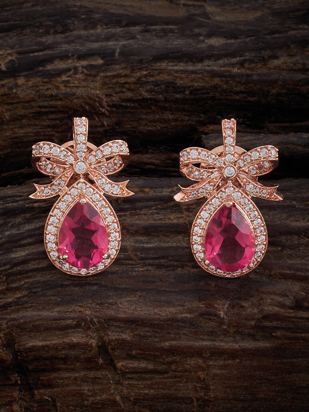 Kushal's Fashion Jewellery Rose Gold-Plated Cubic Zircon Studded Teardrop Shaped Studs
Kushal's Fashion Jewellery Rose Gold-Plated Cubic Zircon Studded Teardrop Shaped Studs