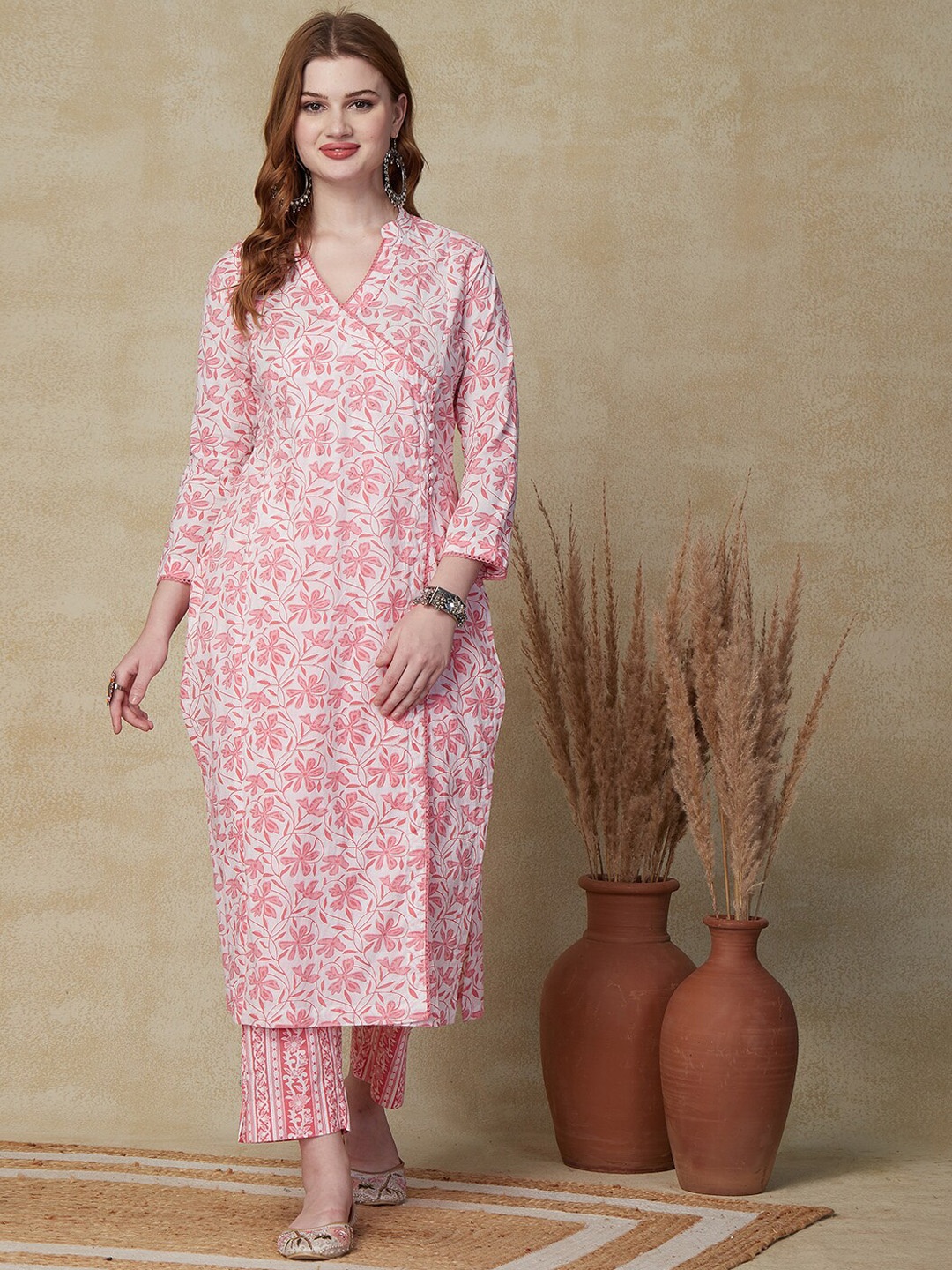 FASHOR Women Floral Printed Regular Mirror Work Pure Cotton Kurta with Trousers, Peach
FASHOR Women Floral Printed Regular Mirror Work Pure Cotton Kurta with Trousers, Peach