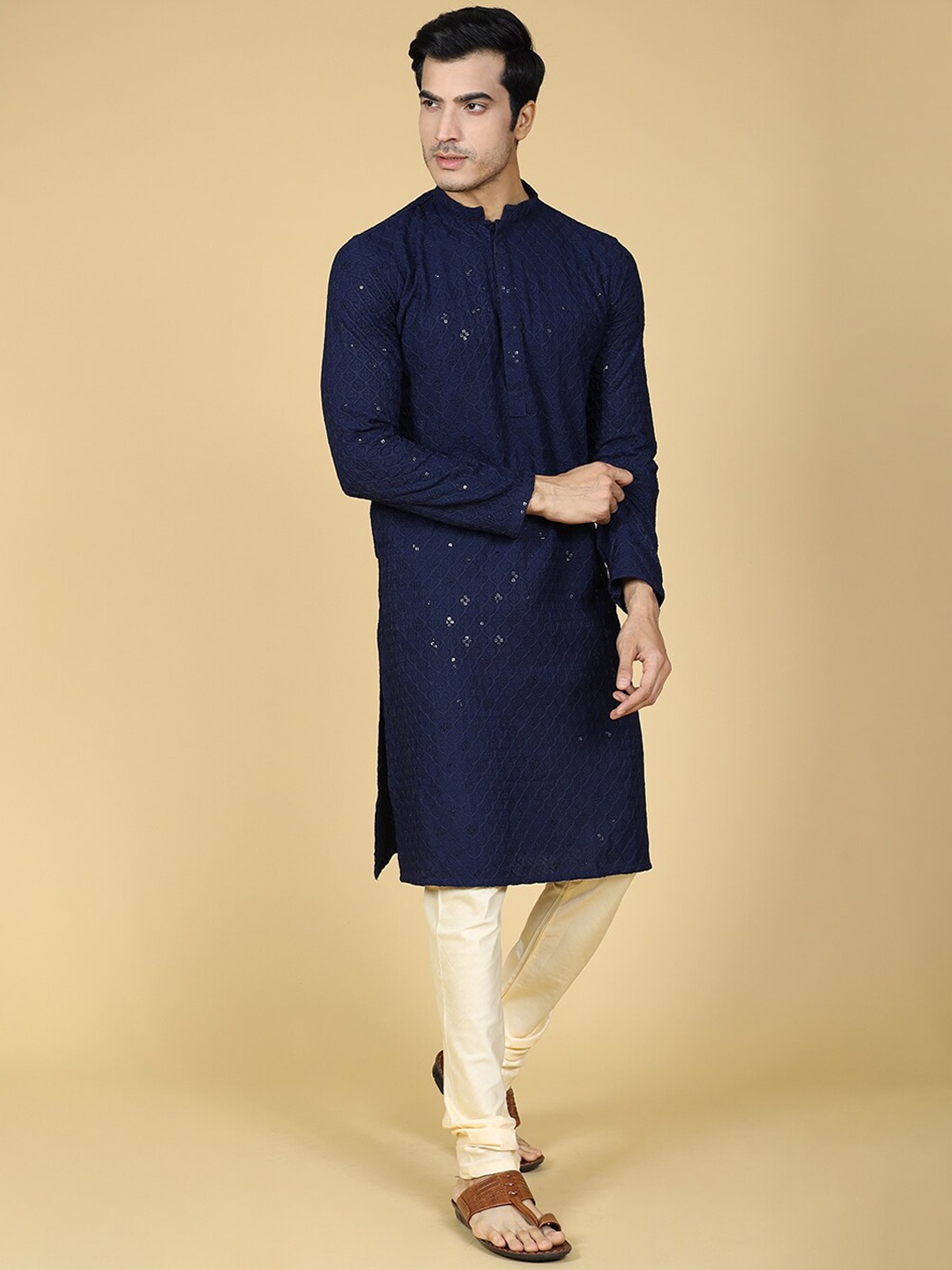 Sultan The King Of Kurta Ethnic Motifs Chikankari Cotton Kurta With Churidar, Navy blue
Sultan The King Of Kurta Ethnic Motifs Chikankari Cotton Kurta With Churidar, Navy blue