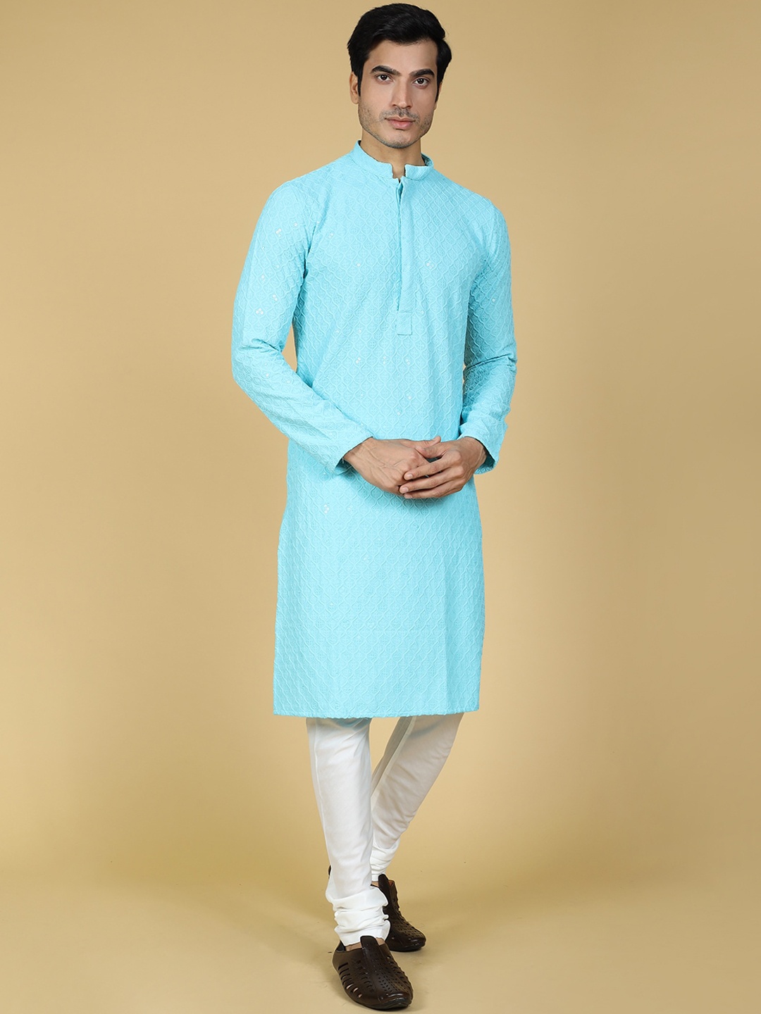 Sultan The King Of Kurta Men Ethnic Motifs Chikankari Regular Cotton Kurta With Churidar, Turquoise blue
Sultan The King Of Kurta Men Ethnic Motifs Chikankari Regular Cotton Kurta With Churidar, Turquoise blue
