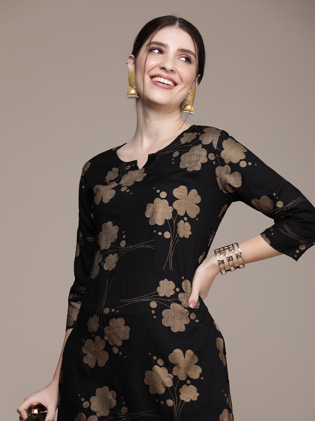 Anouk Women Floral Printed Straight Kurta, Black