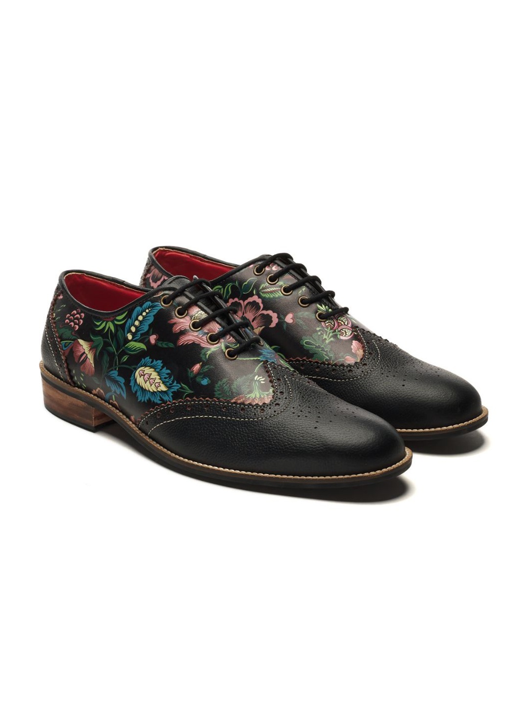 Banjaaran Studio Men Bageecha Printed Textured Comfort Insole Leather Full Brogues, Black
Banjaaran Studio Men Bageecha Printed Textured Comfort Insole Leather Full Brogues, Black