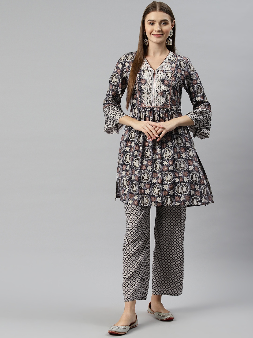 Nayam By Lakshita Women Floral Printed Regular Chanderi Silk Kurta with Palazzos, Grey
Nayam By Lakshita Women Floral Printed Regular Chanderi Silk Kurta with Palazzos, Grey