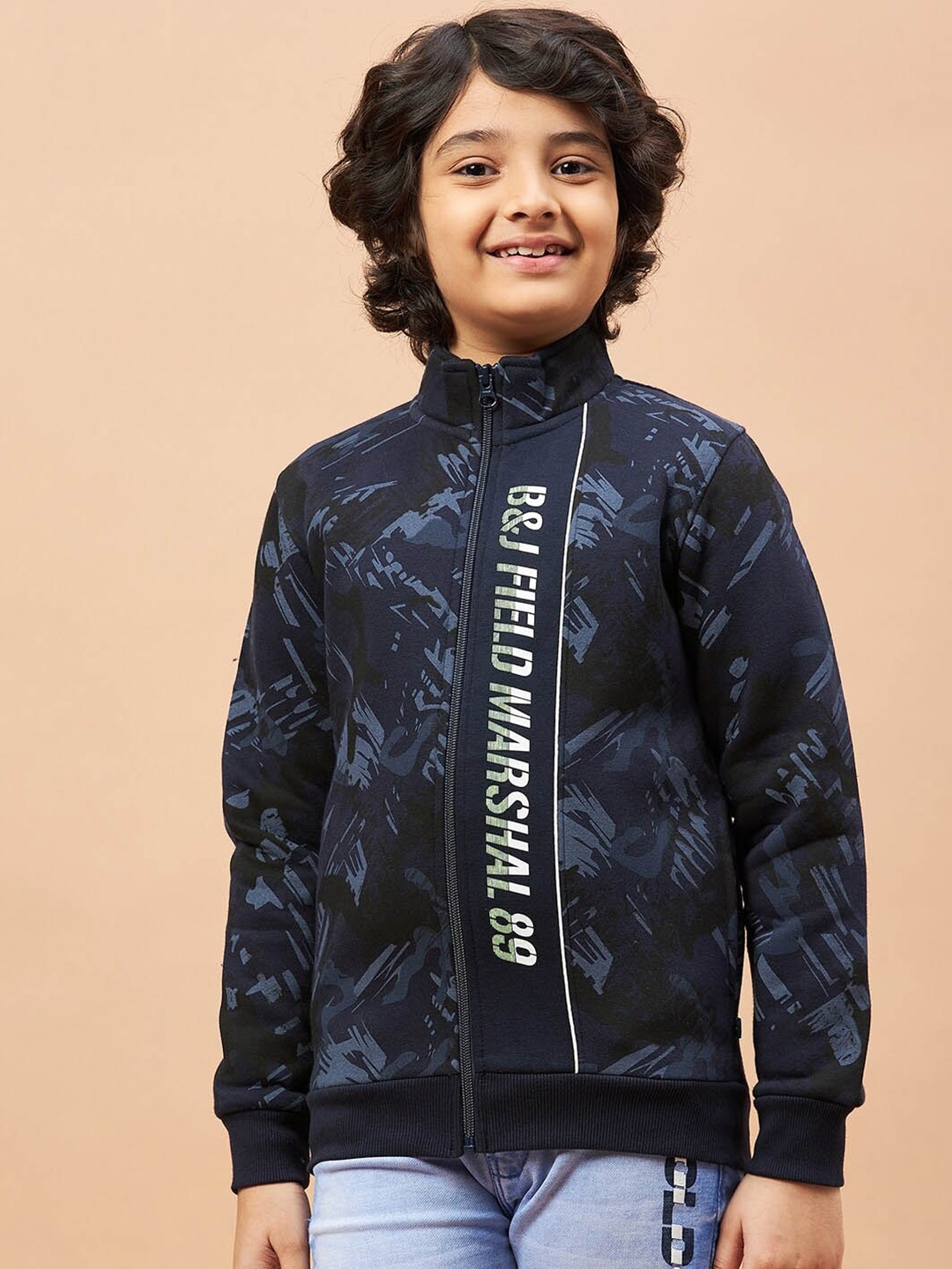 Ben & Joe Boys Abstract Printed Mock Collar Antimicrobial Fleece Front Open Sweatshirt, Navy blue
Ben & Joe Boys Abstract Printed Mock Collar Antimicrobial Fleece Front Open Sweatshirt, Navy blue
