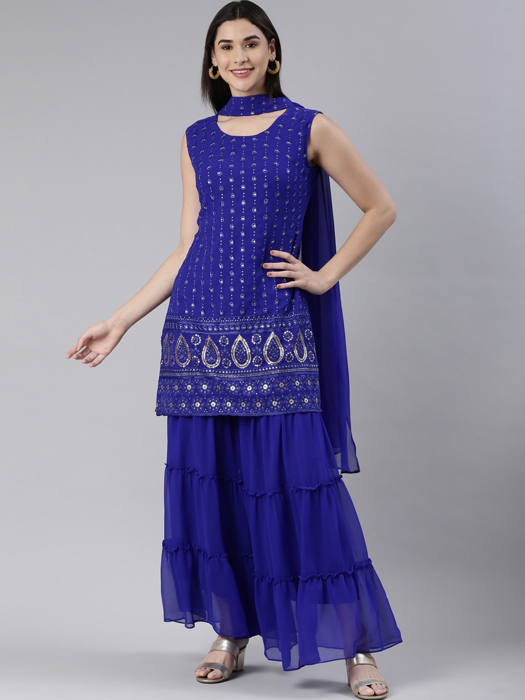 BLACK SCISSOR Ethnic Motifs Embroidered Sequinned Straight Kurta & Sharara With Dupatta, Blue
BLACK SCISSOR Ethnic Motifs Embroidered Sequinned Straight Kurta & Sharara With Dupatta, Blue