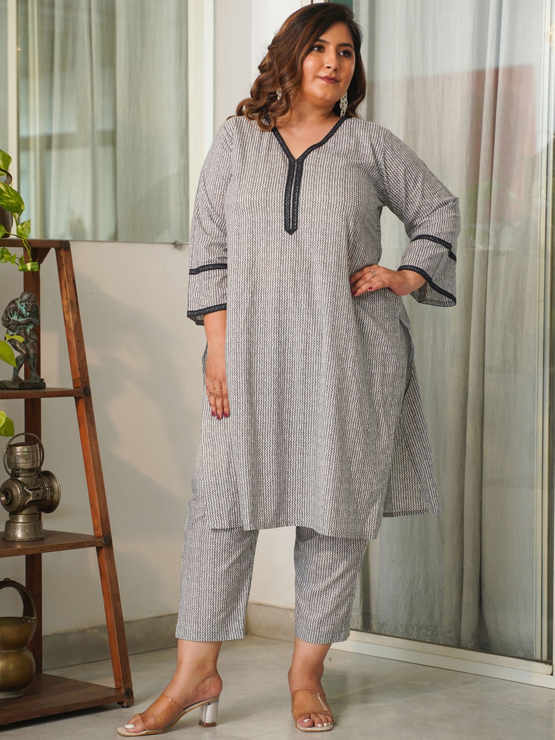 NANGALIA RUCHIRA Plus Size Chevron Printed Thread Work Pure Cotton Kurti With Trousers, Grey
NANGALIA RUCHIRA Plus Size Chevron Printed Thread Work Pure Cotton Kurti With Trousers, Grey