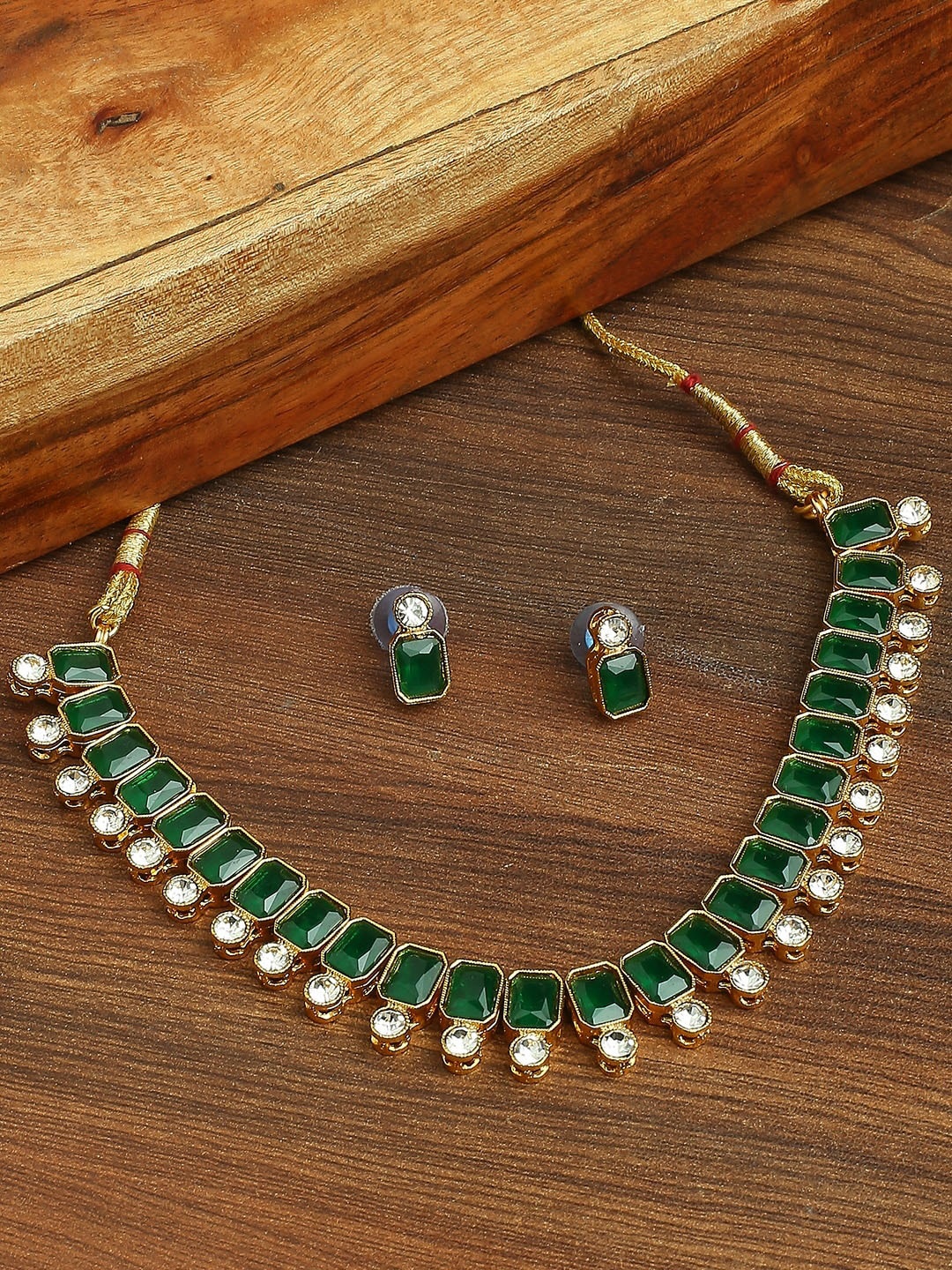 OOMPH Gold-Plated Jadau Ethnic Choker Necklace With Stud Earrings Jewellery Set, Green
OOMPH Gold-Plated Jadau Ethnic Choker Necklace With Stud Earrings Jewellery Set, Green
