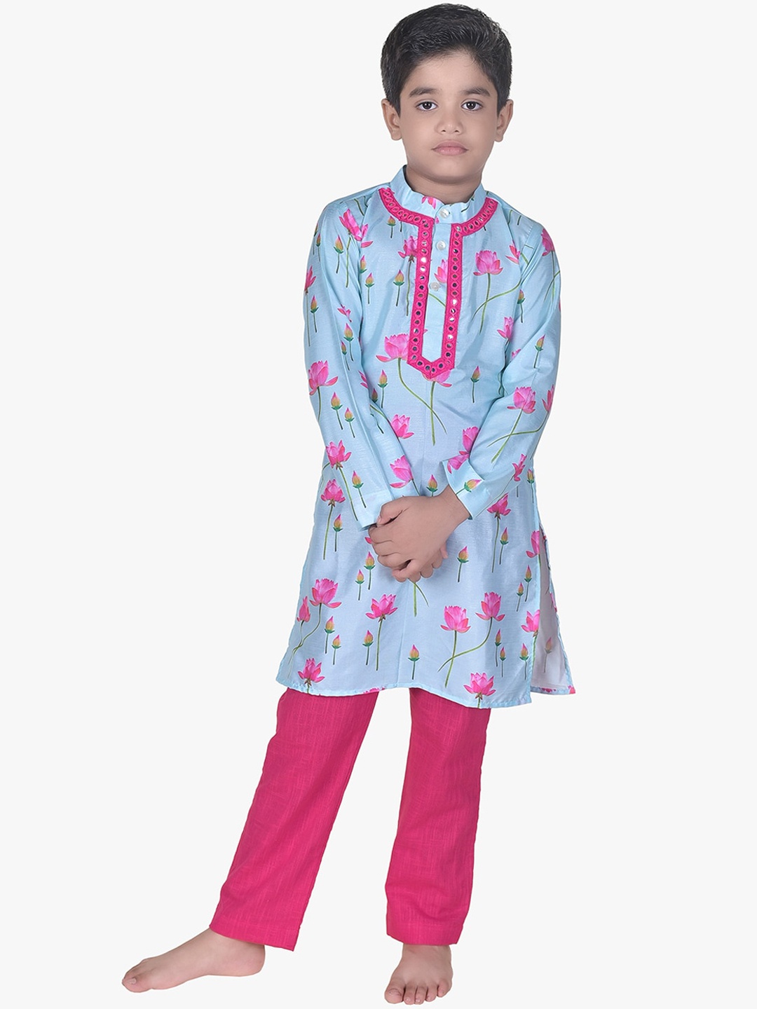 Jilmil Boys Floral Printed Band Collar Mirror Work Regular Kurta with Trousers, Blue
Jilmil Boys Floral Printed Band Collar Mirror Work Regular Kurta with Trousers, Blue