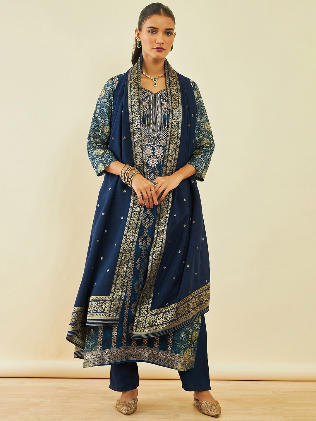 Soch Navy Blue Floral Printed Regular Beads and Stones Kurta with Trousers & Dupatta
Soch Navy Blue Floral Printed Regular Beads and Stones Kurta with Trousers & Dupatta