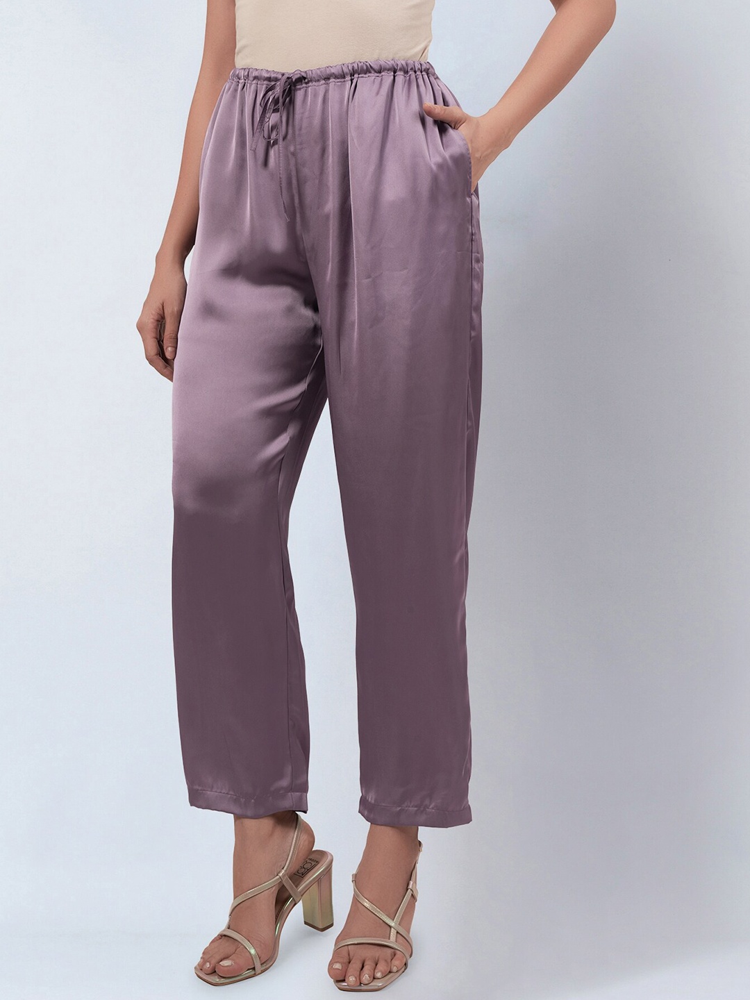First Resort by Ramola Bachchan Women Smart Mid-Rise Plain Regular Trousers, Purple
First Resort by Ramola Bachchan Women Smart Mid-Rise Plain Regular Trousers, Purple