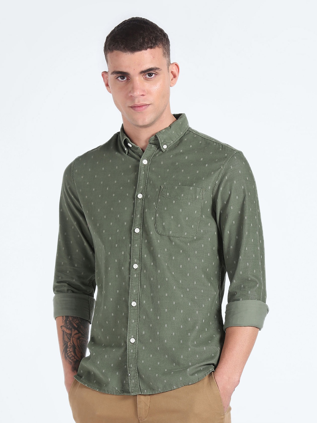 Flying Machine Slim Fit Micro Ditsy Printed Button-Down Collar Pure Cotton Casual Shirt, Green
Flying Machine Slim Fit Micro Ditsy Printed Button-Down Collar Pure Cotton Casual Shirt, Green
