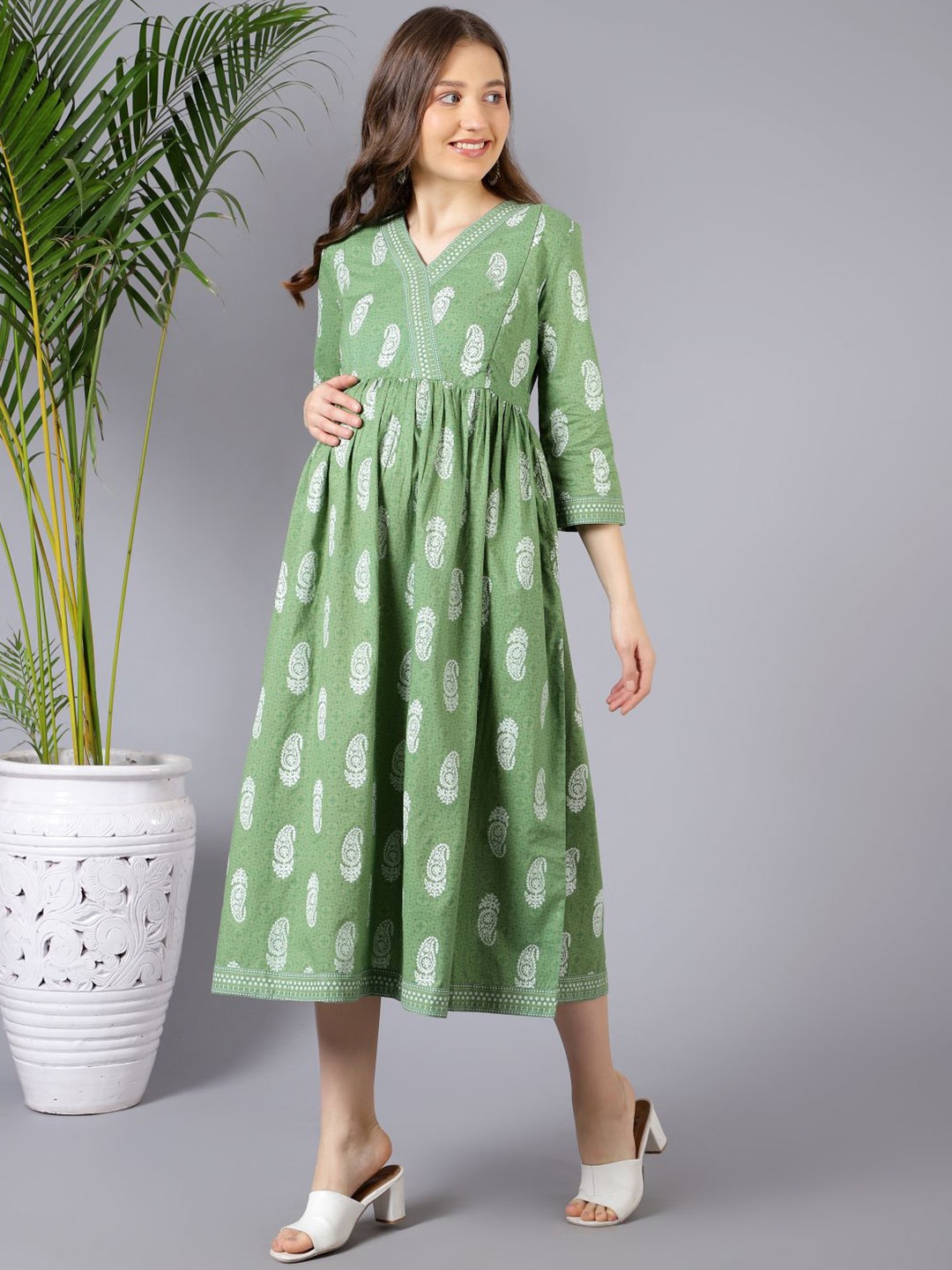 House Of Zelena Ethnic Motifs Printed Cotton Maternity Fit & Flare Midi Ethnic Dress, Green
House Of Zelena Ethnic Motifs Printed Cotton Maternity Fit & Flare Midi Ethnic Dress, Green