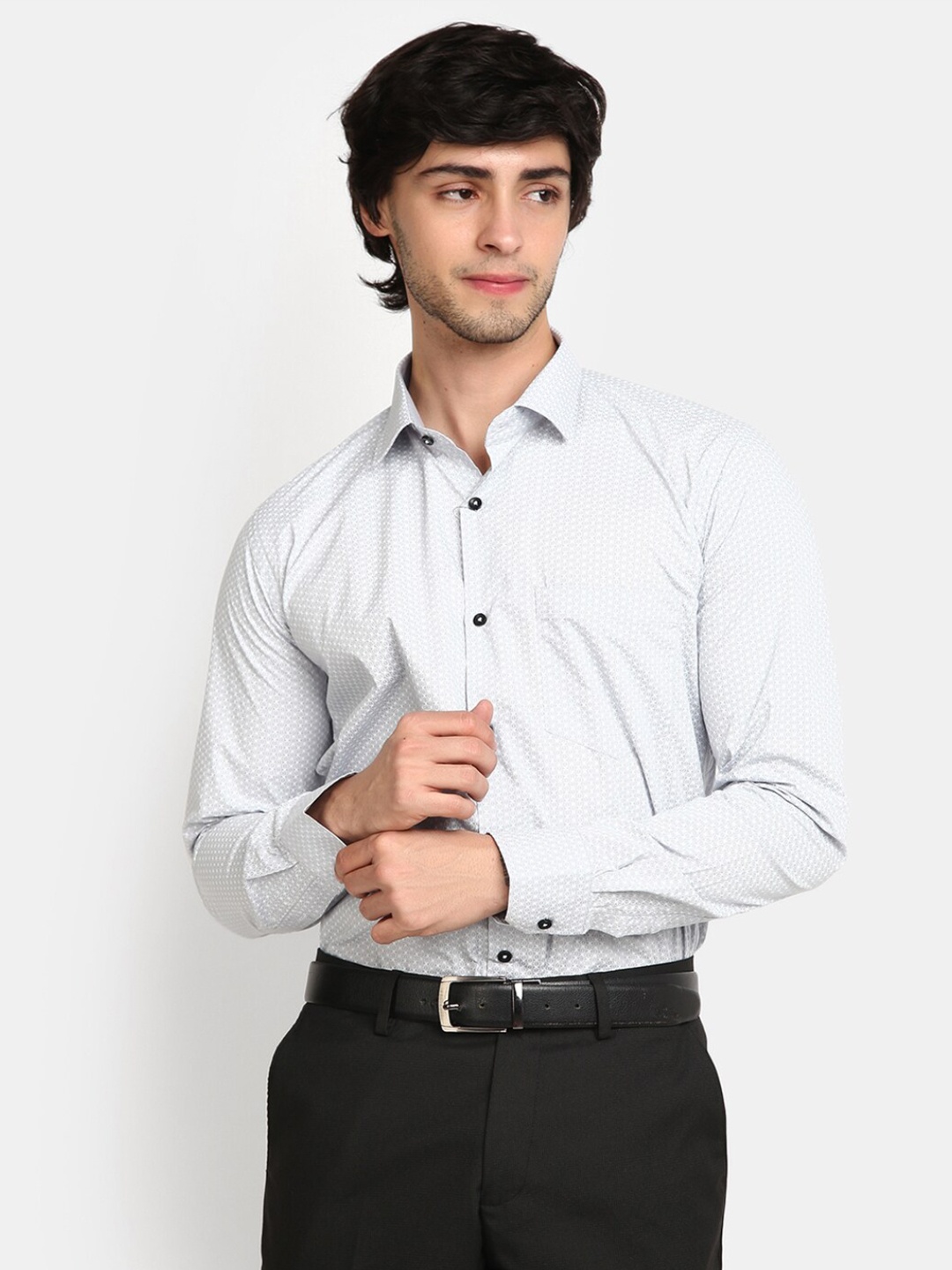 J White by Vmart Regular Fit Micro Print Spread Collar Long Sleeve Pocket Cotton Formal Shirt, Grey
J White by Vmart Regular Fit Micro Print Spread Collar Long Sleeve Pocket Cotton Formal Shirt, Grey