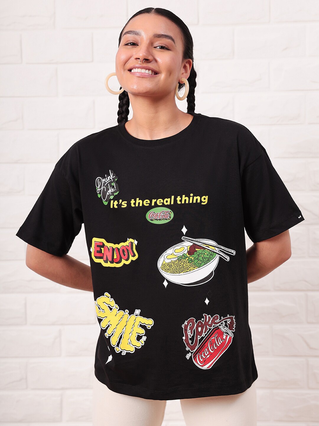 Bewakoof Black Graphic Printed Round Short Sleeves Neck Pure Cotton Oversized T-shirt
Bewakoof Black Graphic Printed Round Short Sleeves Neck Pure Cotton Oversized T-shirt