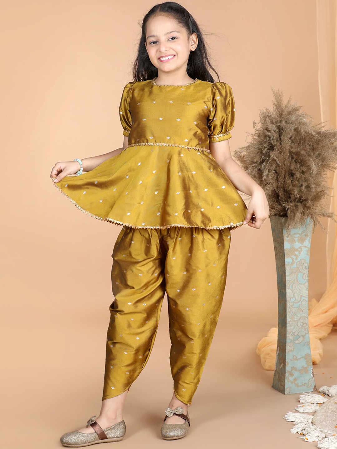 Cutiekins Girls Ethnic Motifs Woven Design Gotta Patti A-Line Kurti with Dhoti Pant, Camel brown
Cutiekins Girls Ethnic Motifs Woven Design Gotta Patti A-Line Kurti with Dhoti Pant, Camel brown