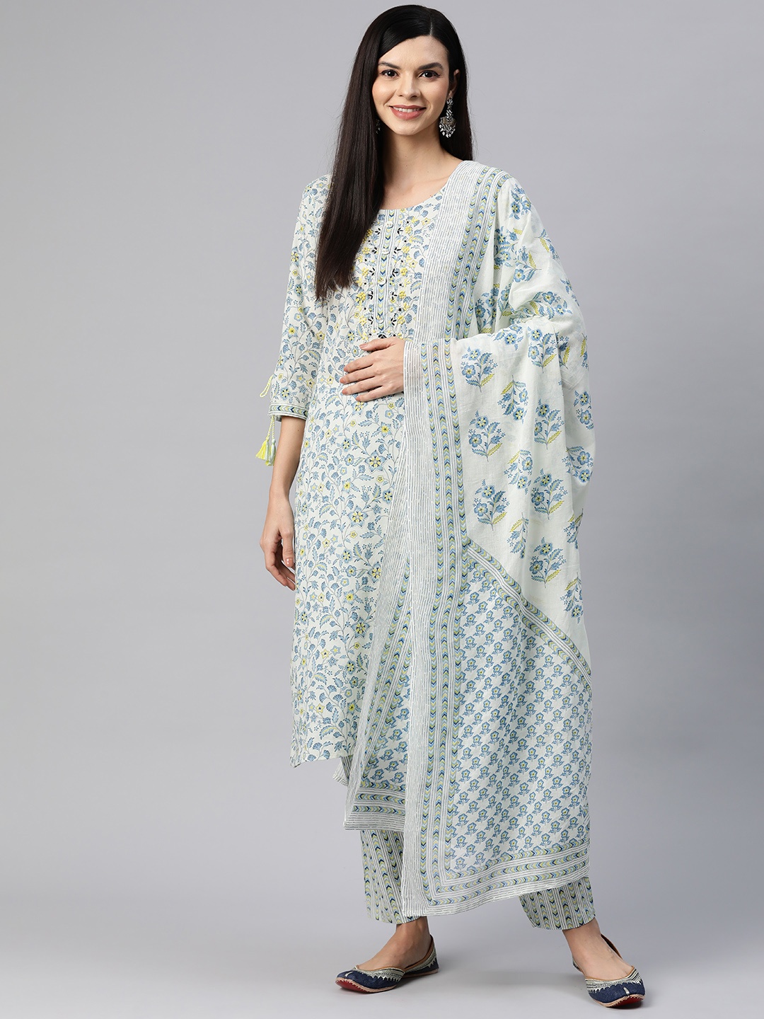 Readiprint Fashions Pure Cotton Floral Printed Thread Work Kurta With Trousers & Dupatta, White
Readiprint Fashions Pure Cotton Floral Printed Thread Work Kurta With Trousers & Dupatta, White