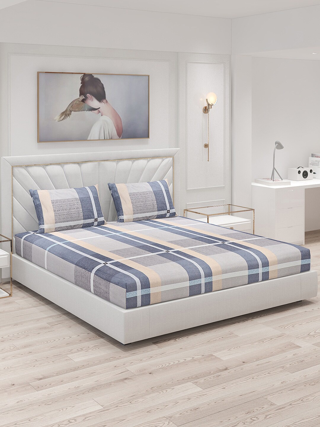 Monte Carlo Grey & Blue Geometric Printed 130 TC King Bedsheet with 2 Pillow Covers
Monte Carlo Grey & Blue Geometric Printed 130 TC King Bedsheet with 2 Pillow Covers