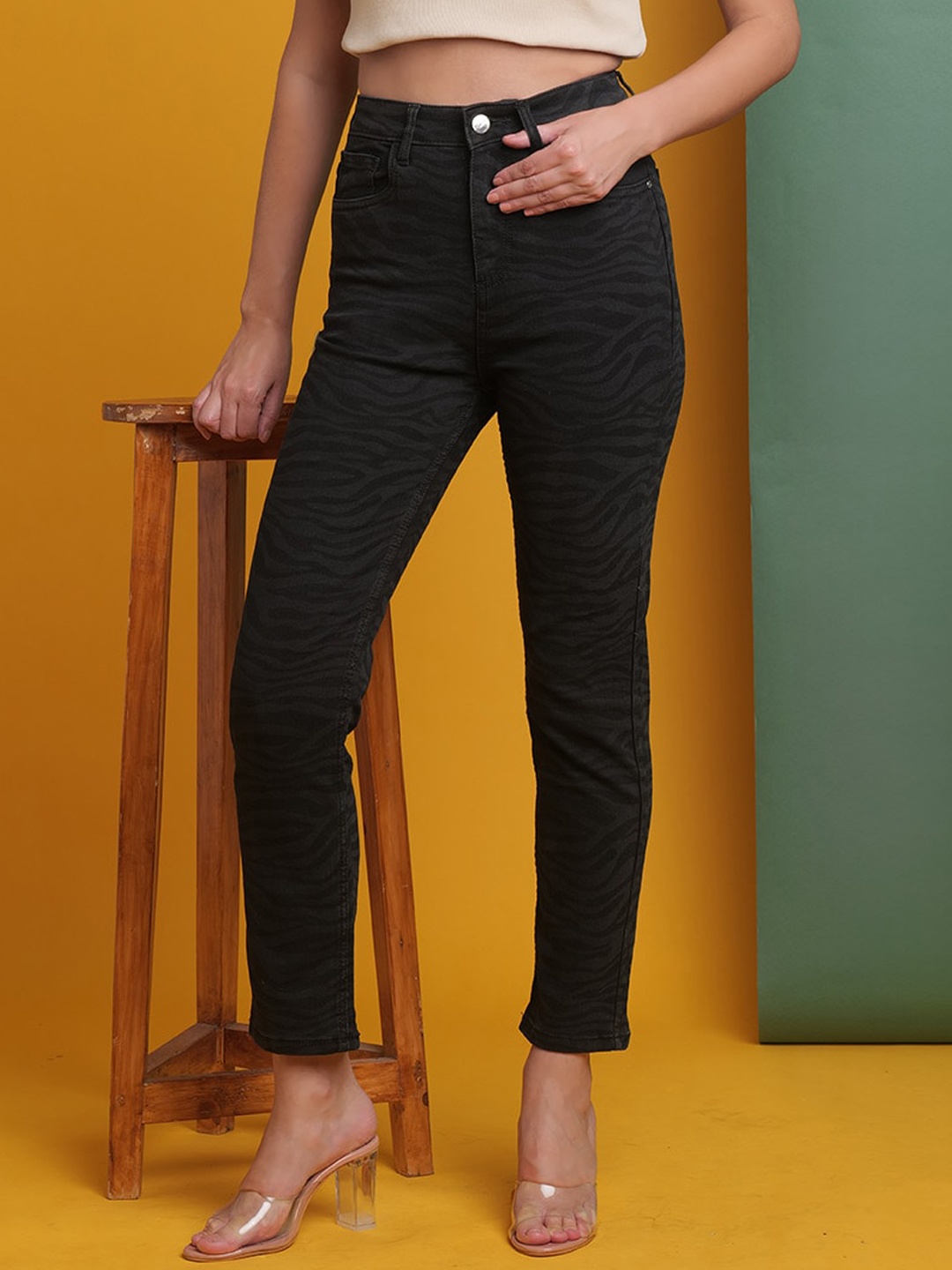 Freehand by The Indian Garage Co Women Black Straight Fit Clean Look Printed Stretchable Jeans
Freehand by The Indian Garage Co Women Black Straight Fit Clean Look Printed Stretchable Jeans