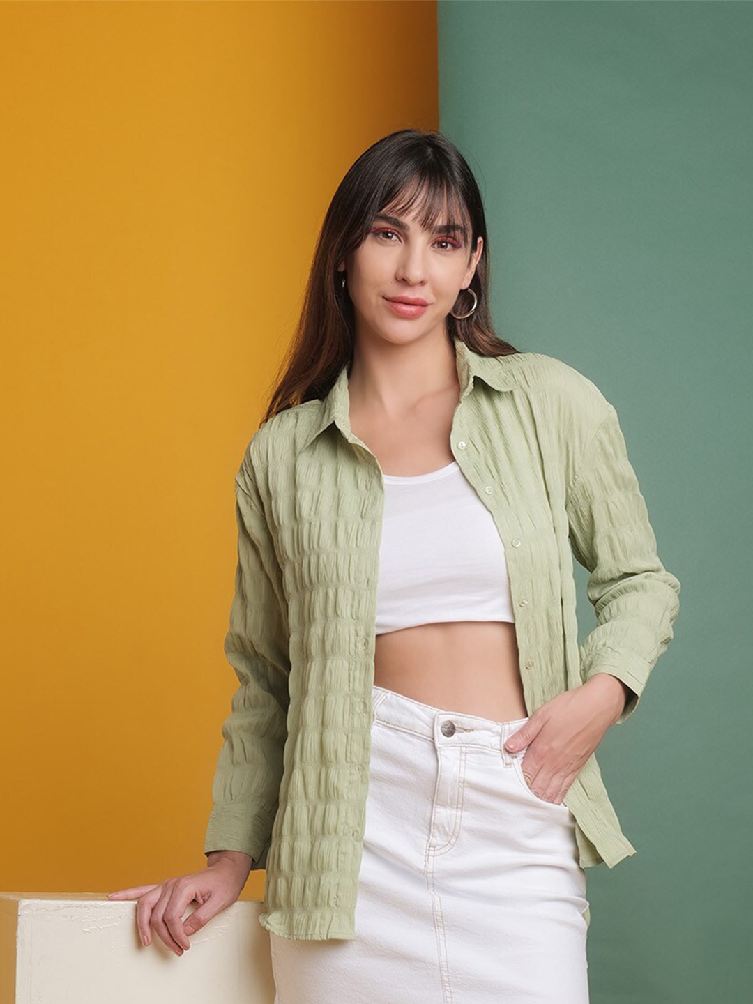 Freehand by The Indian Garage Co Oversized Self Design Spread Collar Casual Shirt, Green
Freehand by The Indian Garage Co Oversized Self Design Spread Collar Casual Shirt, Green