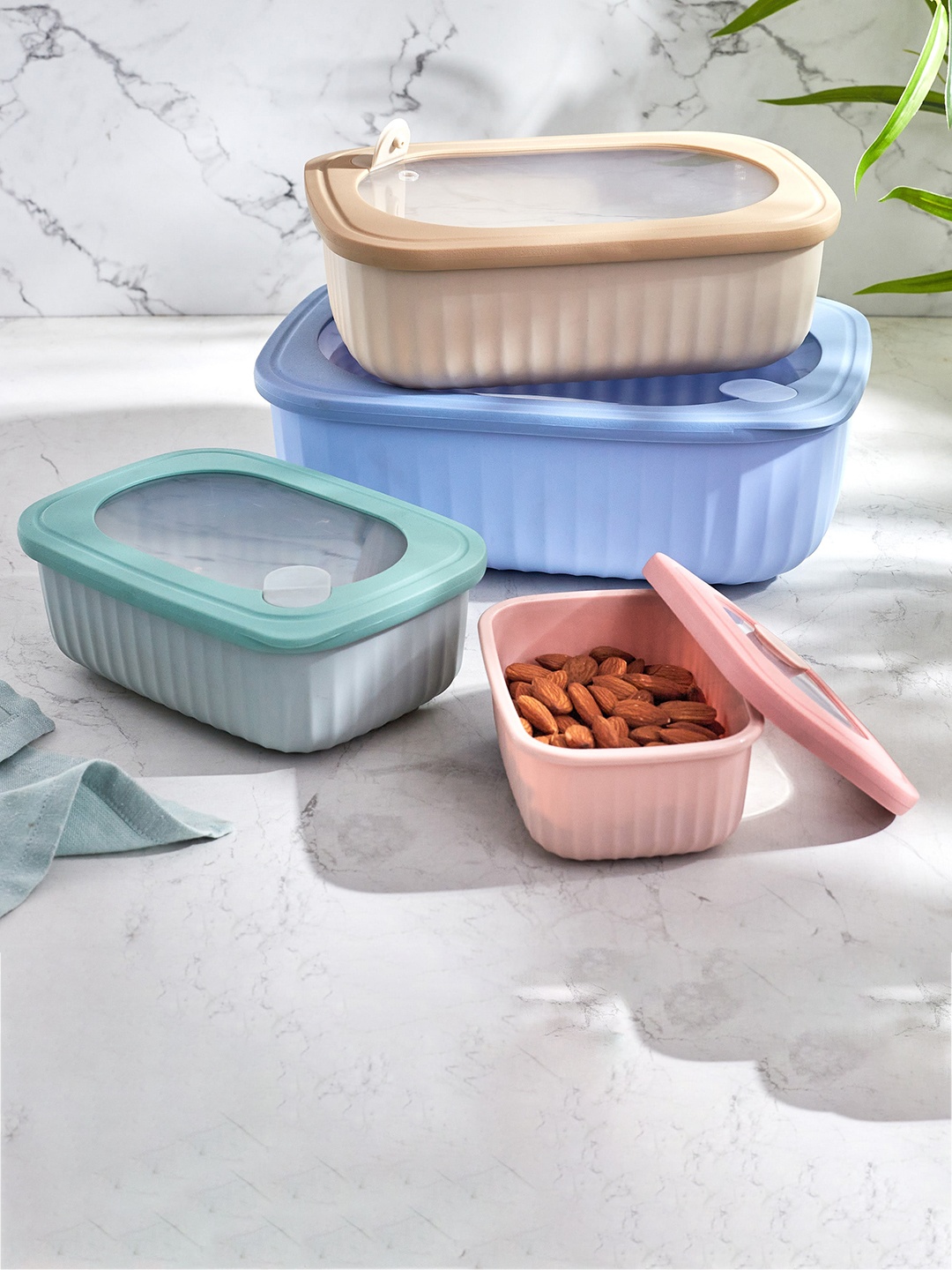 Home Centre Omnis Aruba 4 Pieces Assorted Kitchen Storage Containers
