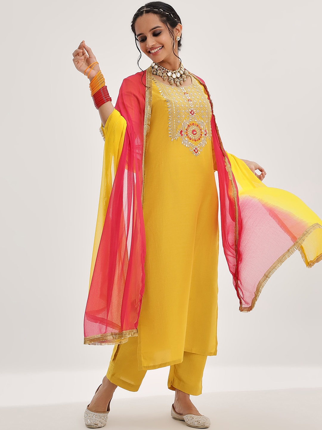 Varanga Yellow Yoke Design Ethnic Motifs Straight Kurta & Trousers With Dupatta
Varanga Yellow Yoke Design Ethnic Motifs Straight Kurta & Trousers With Dupatta