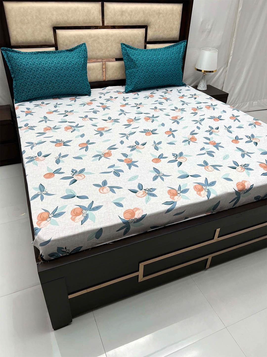 Pure Decor White & Green Floral 164 TC Fitted Super King Bedsheet with 2 Pillow Covers
Pure Decor White & Green Floral 164 TC Fitted Super King Bedsheet with 2 Pillow Covers