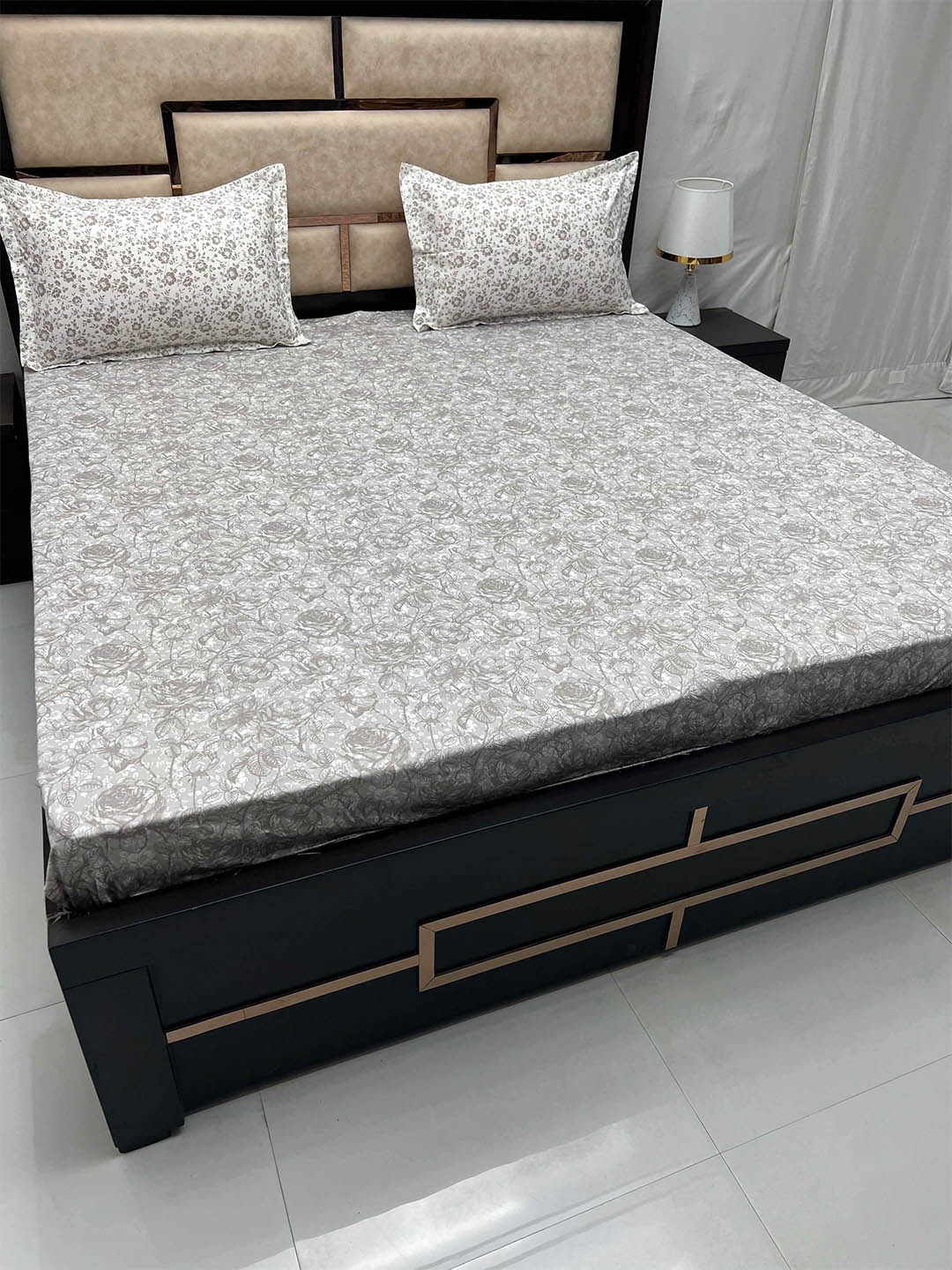 Pure Decor Sapphire Grey & White Floral Cotton 260 TC King Bedsheet With 2 Pillow Covers
Pure Decor Sapphire Grey & White Floral Cotton 260 TC King Bedsheet With 2 Pillow Covers