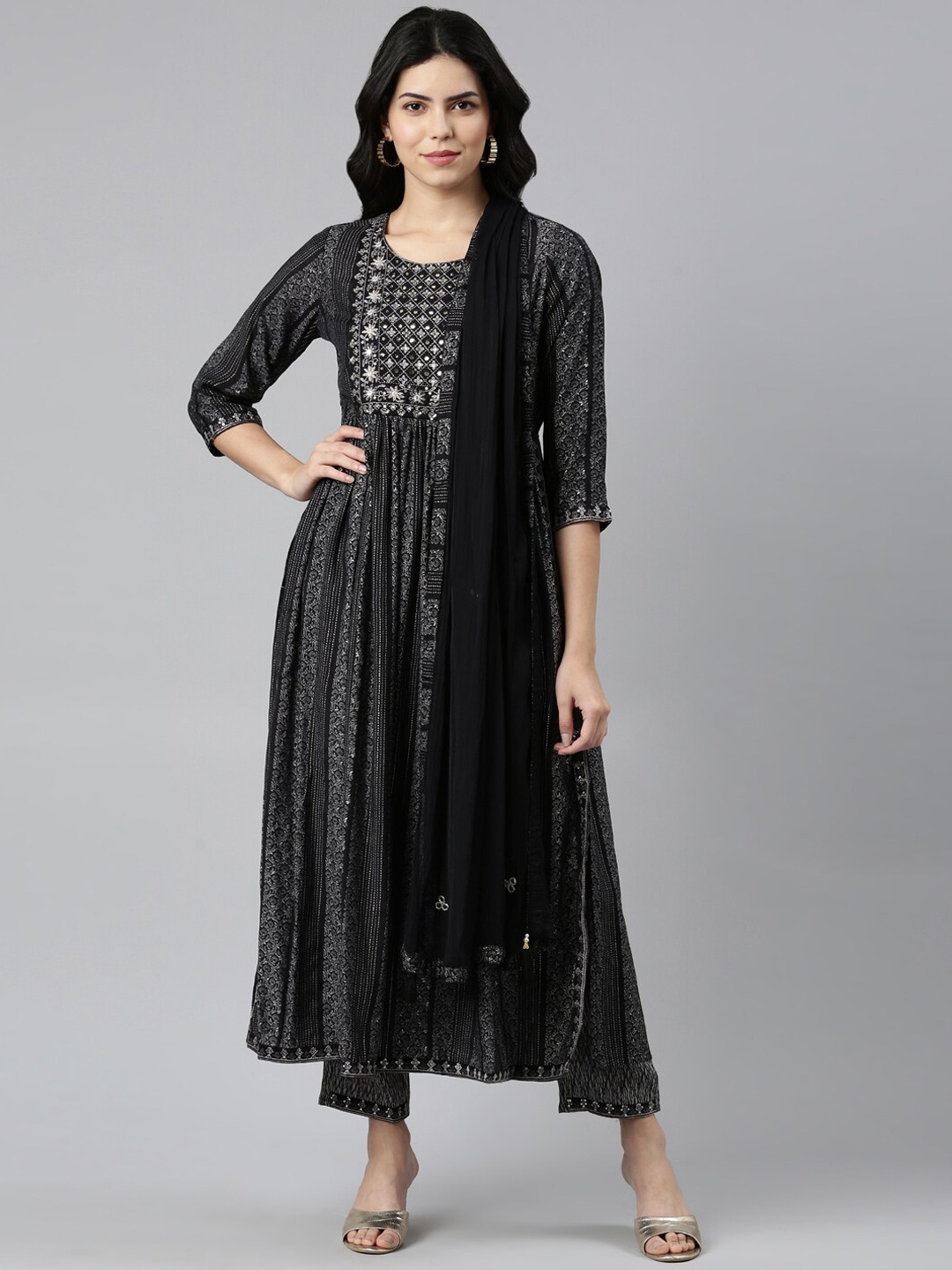 Neerus Ethnic Motifs Printed Empire Thread Work Kurta with Trousers & With Dupatta, Black
Neerus Ethnic Motifs Printed Empire Thread Work Kurta with Trousers & With Dupatta, Black