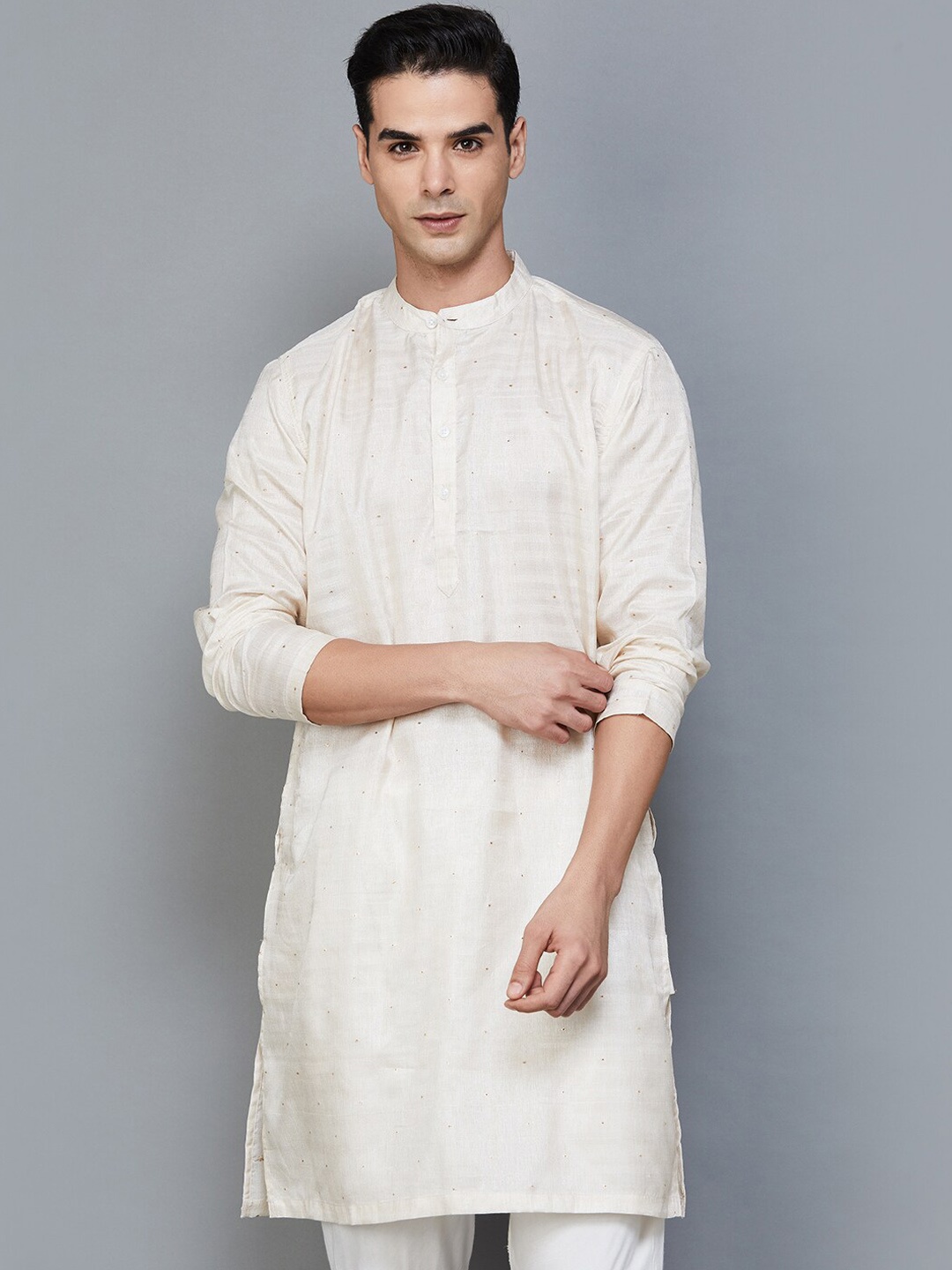Melange by Lifestyle Mandarin Collar Beads and Stones Detail Straight Kurta, Off white
Melange by Lifestyle Mandarin Collar Beads and Stones Detail Straight Kurta, Off white
