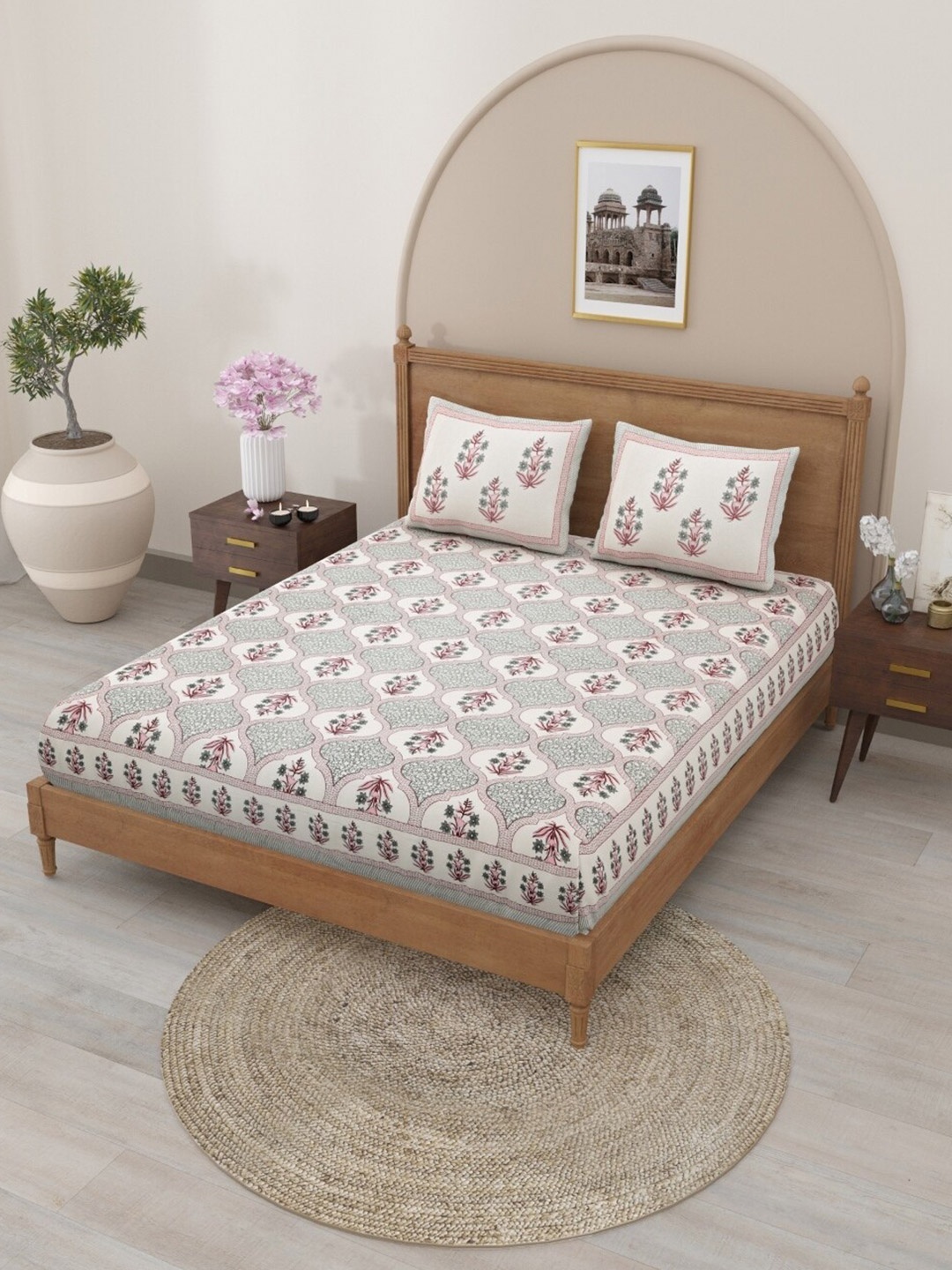 Salona Bichona Pink & Green Floral Pure Cotton 120 TC Queen Bedsheet With 1 Pillow Covers
Salona Bichona Pink & Green Floral Pure Cotton 120 TC Queen Bedsheet With 1 Pillow Covers