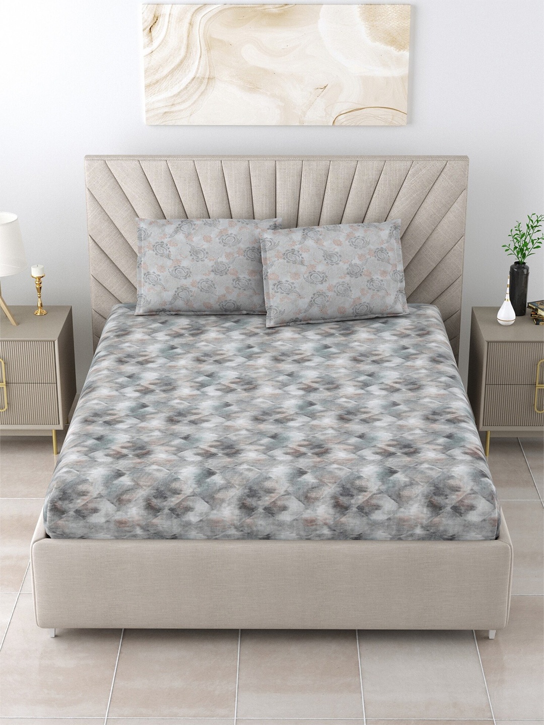 Salona Bichona Grey Floral Cotton Reversible 180 TC Queen Bedsheet & 2 Pillow Covers
Salona Bichona Grey Floral Cotton Reversible 180 TC Queen Bedsheet & 2 Pillow Covers