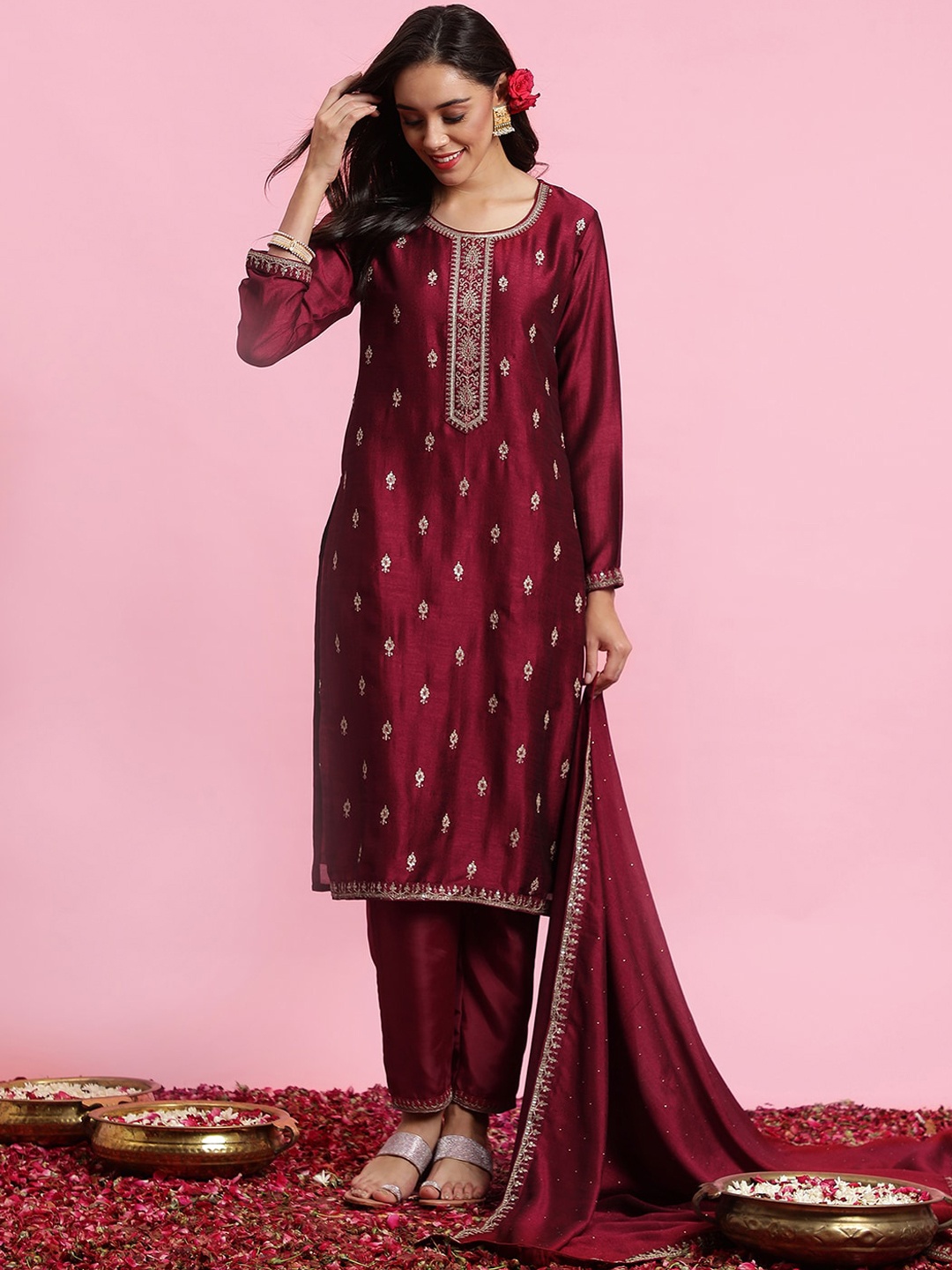 Indo Era Ethnic Motifs Embroidered Sequinned Straight Kurta & Trousers With Dupatta, Maroon
Indo Era Ethnic Motifs Embroidered Sequinned Straight Kurta & Trousers With Dupatta, Maroon