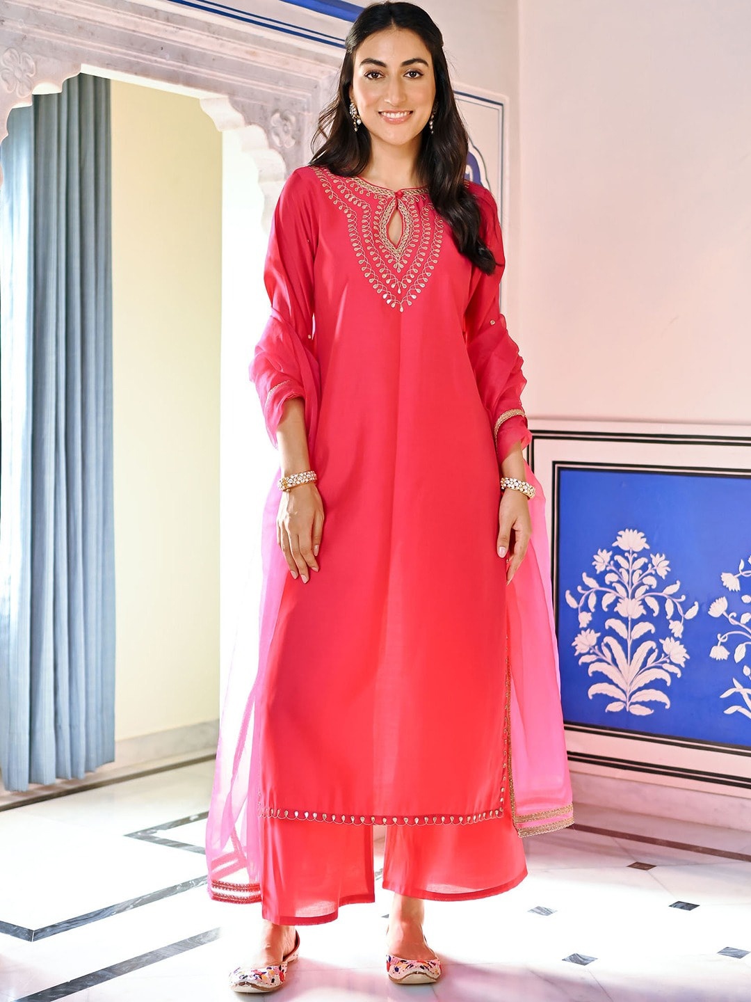 Lavanya The Label Design Regular Thread Work Pure Silk Kurta & Palazzos With Dupatta, Pink
Lavanya The Label Design Regular Thread Work Pure Silk Kurta & Palazzos With Dupatta, Pink