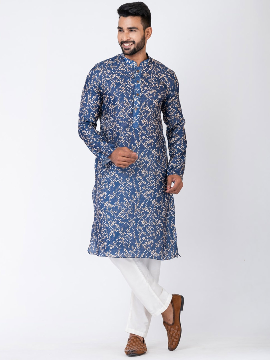 HU - Handcrafted Uniquely Geometric Printed Mandarin Collar Kurta With Pyjamas, Blue
HU - Handcrafted Uniquely Geometric Printed Mandarin Collar Kurta With Pyjamas, Blue