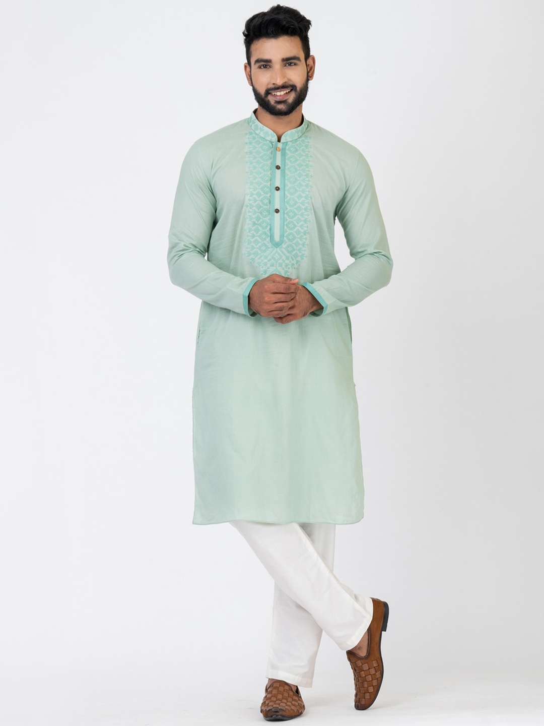 HU - Handcrafted Uniquely Ethnic Motifs Yoke Design Thread Work Straight Kurta With Pyjama, Sea green
HU - Handcrafted Uniquely Ethnic Motifs Yoke Design Thread Work Straight Kurta With Pyjama, Sea green