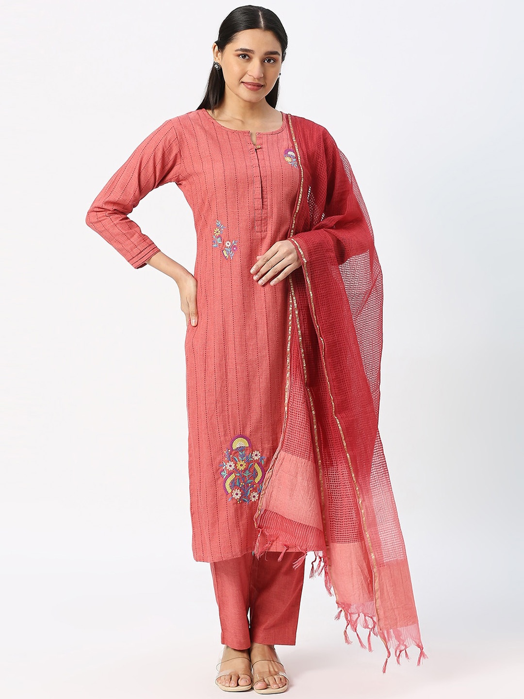 DRESSLINE Plus Size Floral Embroidered Pure Cotton Kurta & Trousers With Dupatta, Maroon
DRESSLINE Plus Size Floral Embroidered Pure Cotton Kurta & Trousers With Dupatta, Maroon